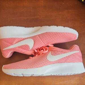 Nike Women's Shoes. Never Worn